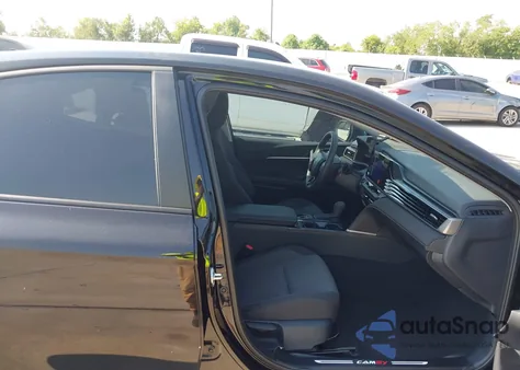 2025 Toyota Camry Le из США, поврежденный, VIN 4T1DAACK1SU039608